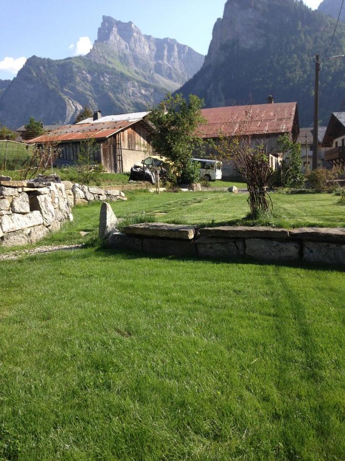 Апартаменты La Ferme Du Fay Sixt-Fer-a-Cheval Экстерьер фото